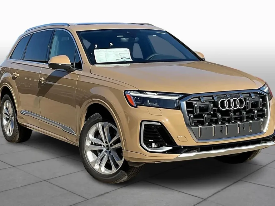 2025 Audi Q7 55 Premium Plus photo 1