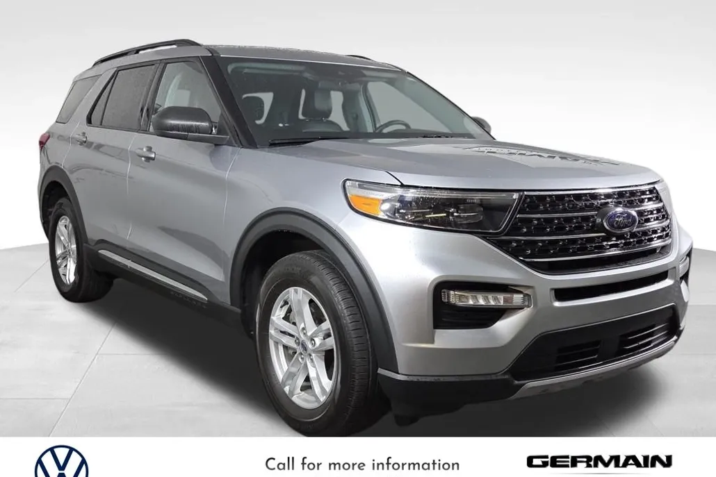 2022 Ford Explorer XLT photo 1