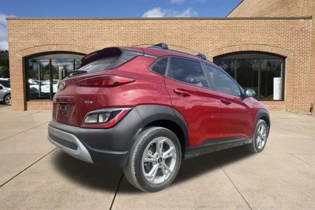 2023 Hyundai Kona SEL photo 1