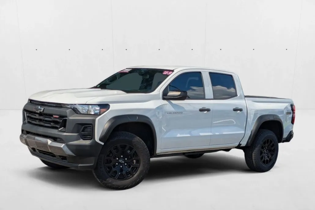 2023 Chevrolet Colorado Trail Boss photo 1