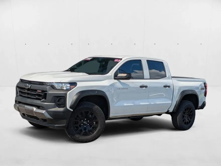2023 Chevrolet Colorado Trail Boss photo 1