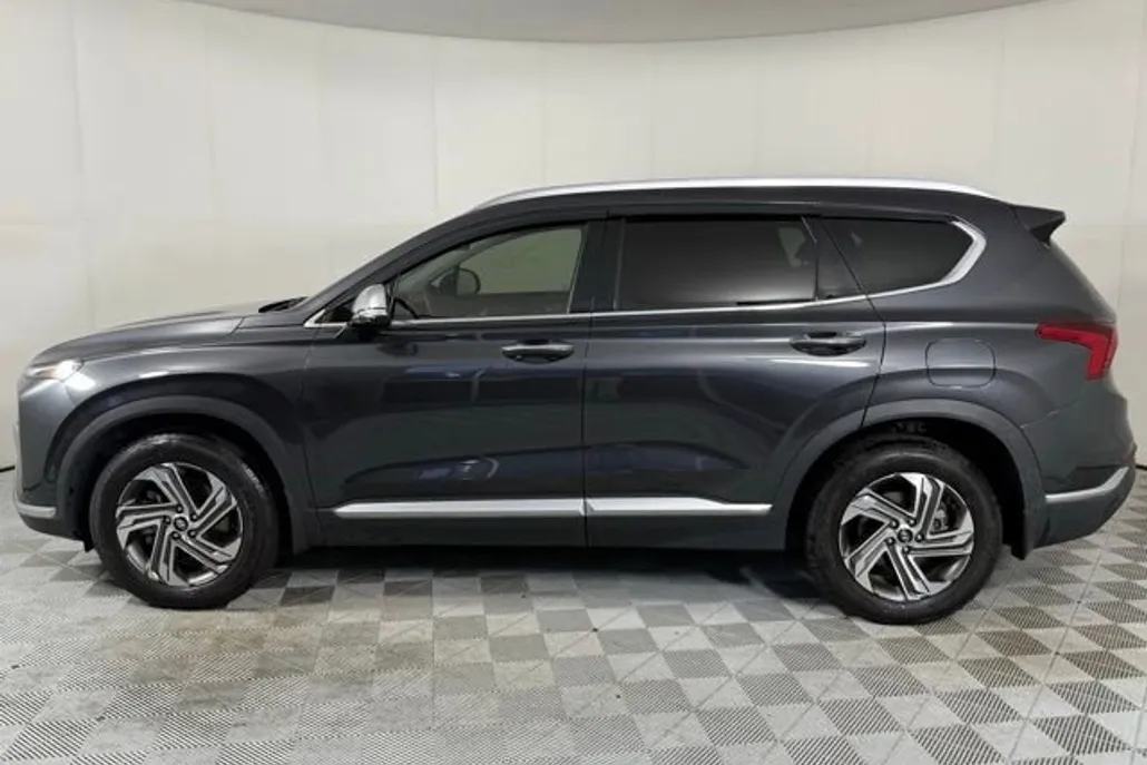 2022 Hyundai Santa Fe SEL photo 1