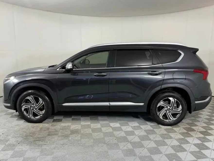 2022 Hyundai Santa Fe SEL photo 1