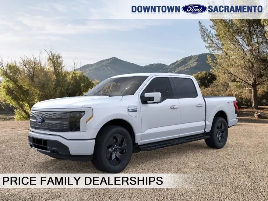 2025 Ford F-150 Lightning Lariat photo 1