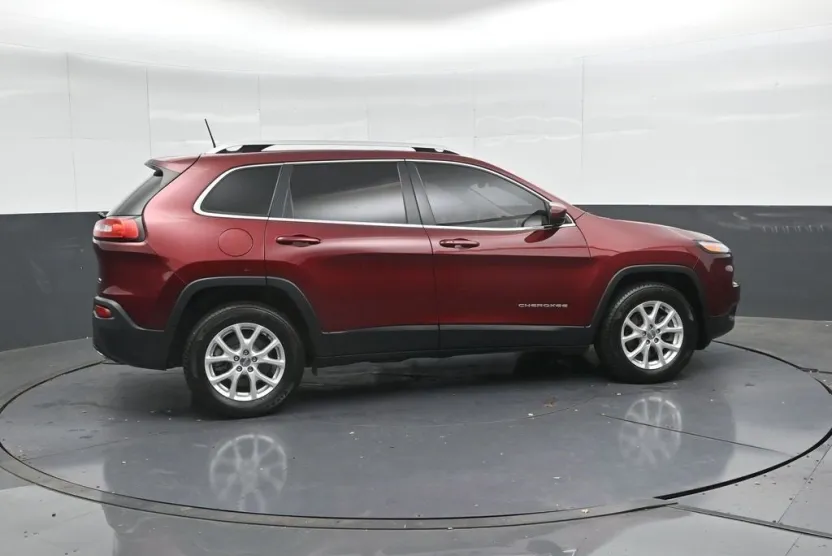 2018 Jeep Cherokee Latitude photo 1