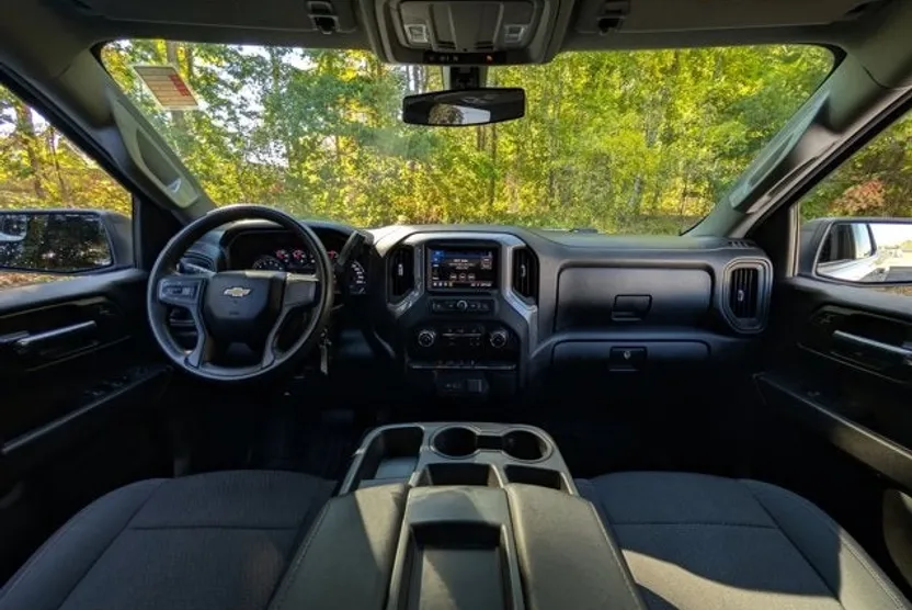 2022 Chevrolet Silverado 1500 Custom photo 1