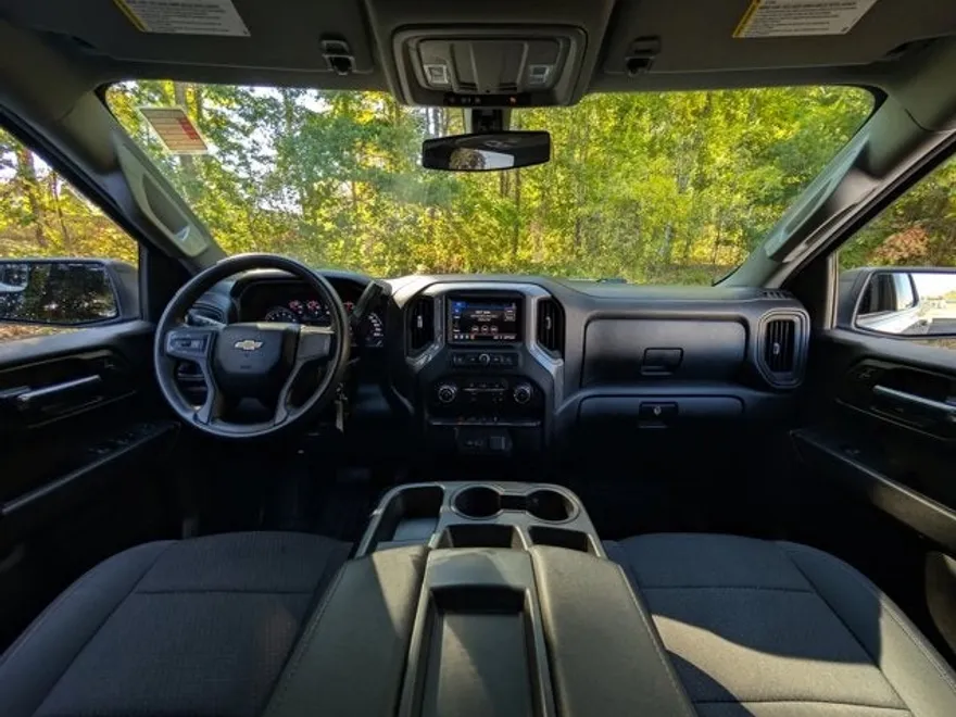 2022 Chevrolet Silverado 1500 Custom photo 1