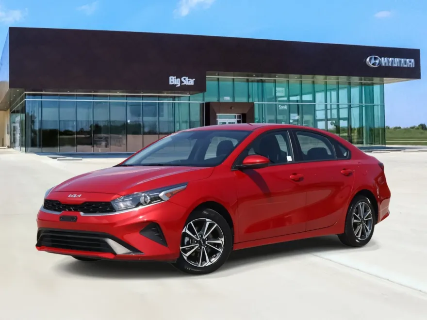 2024 Kia Forte LXS photo 1