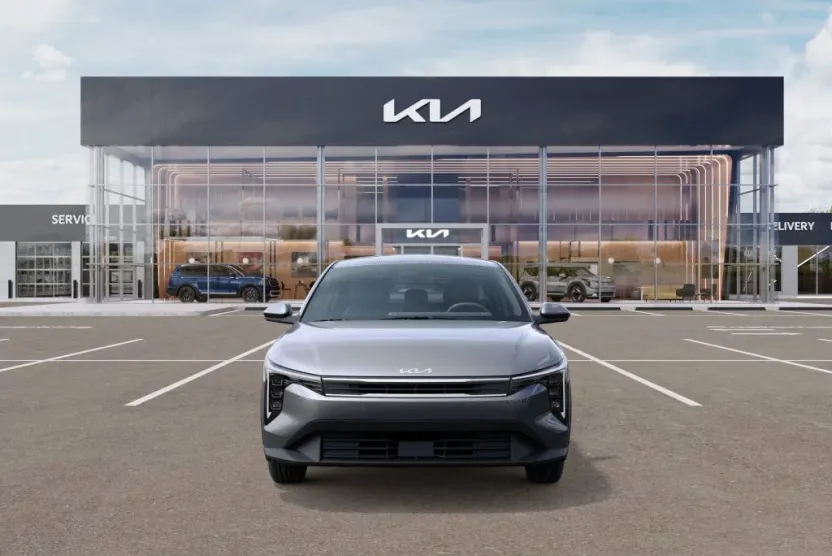 2025 Kia K4 LXS photo 1