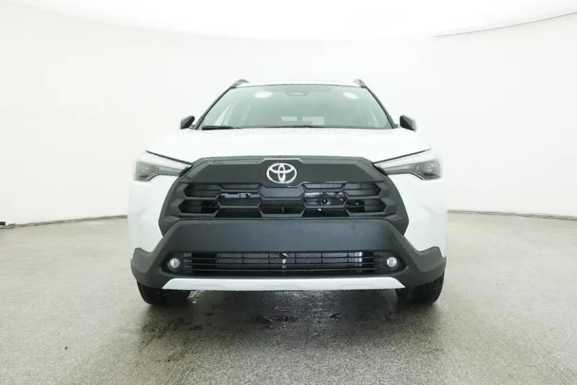 2026 Toyota Corolla Cross XLE photo 1