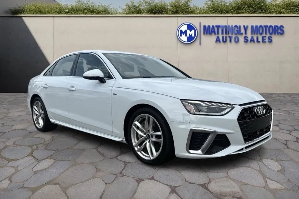 2022 Audi A4 45 S line Premium Plus Quattro photo 1