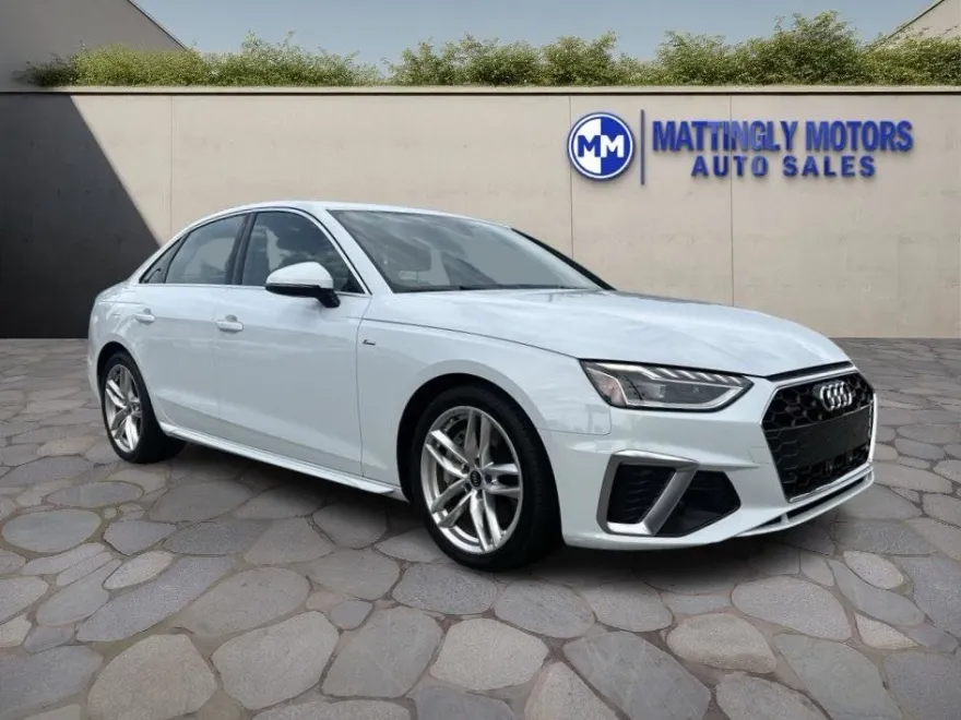2022 Audi A4 45 S line Premium Plus Quattro photo 1