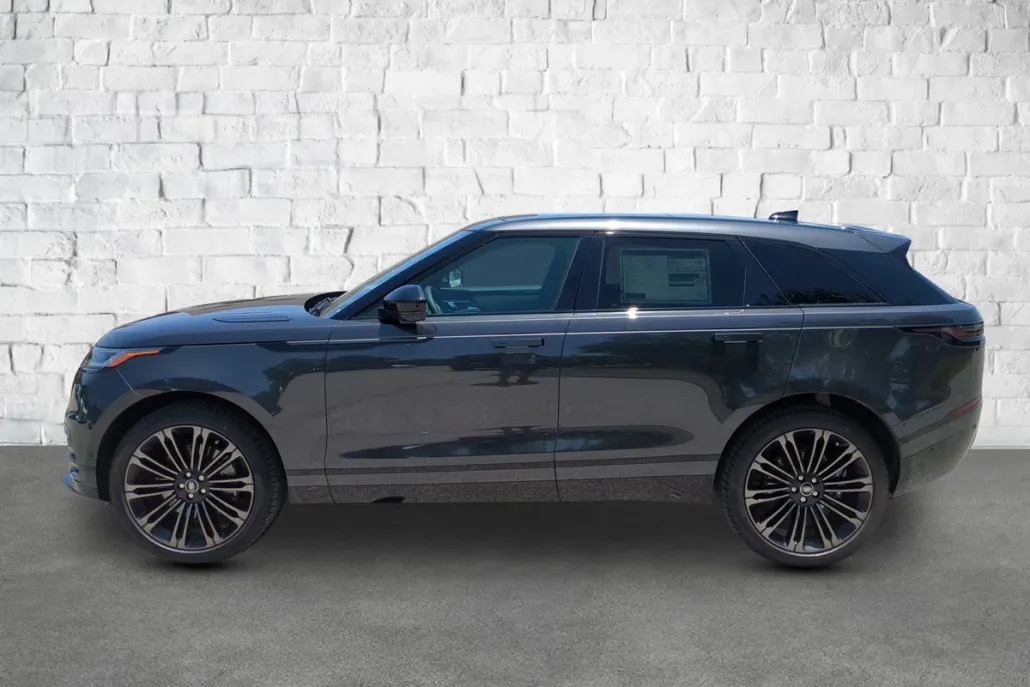 2026 Land Rover Range Rover Velar SE photo 1
