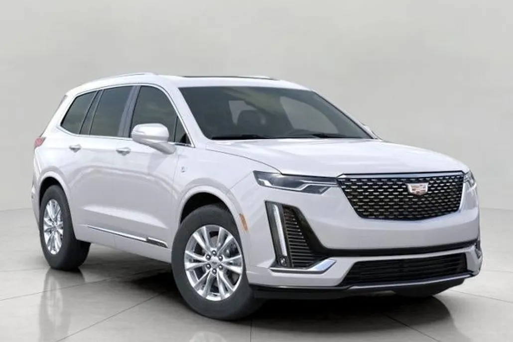 2025 Cadillac XT6 Luxury photo 1