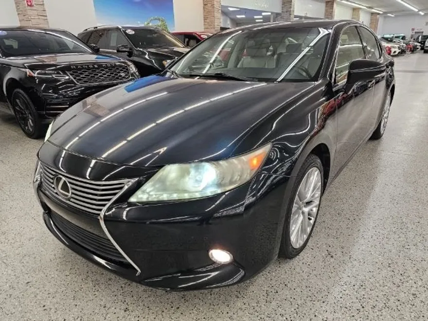 2013 Lexus ES 350 photo 1