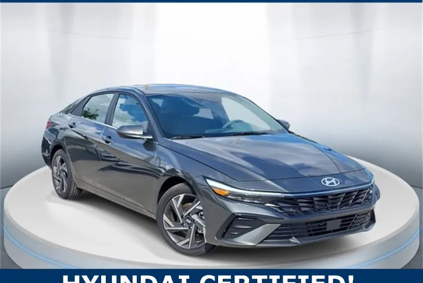 2025 Hyundai Elantra SEL Convenience photo 1