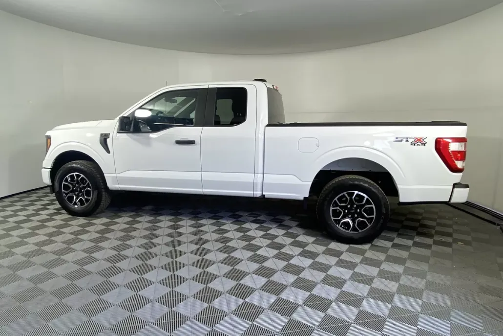 2023 Ford F-150 XL photo 1