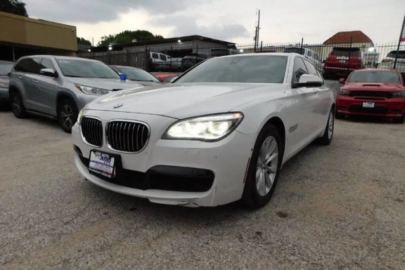2015 Bmw 740i Sedan photo 1