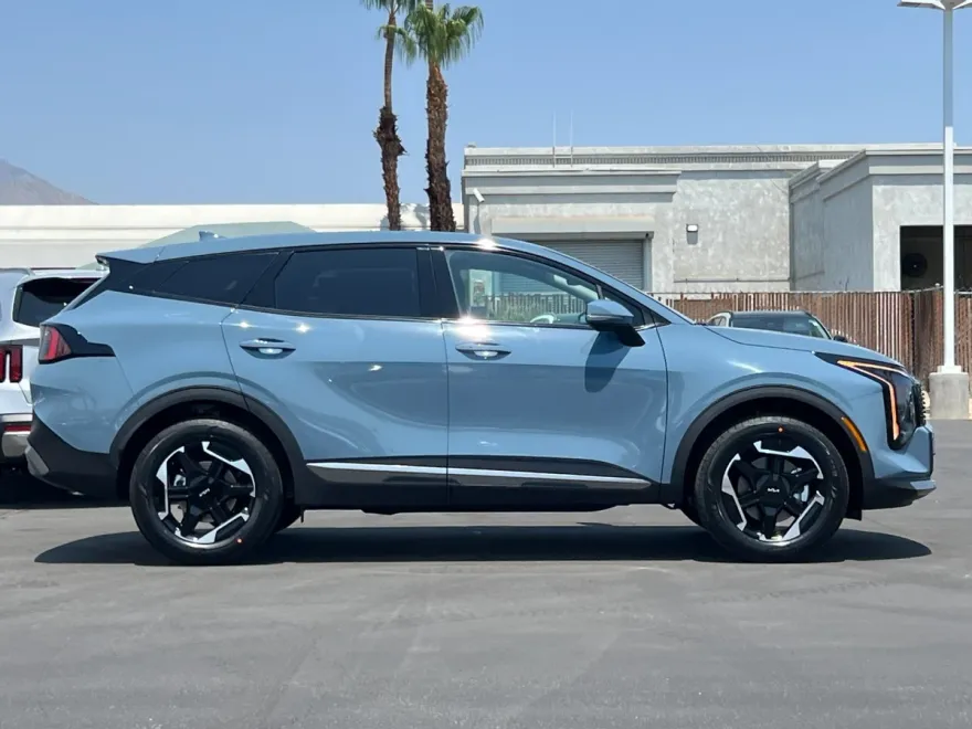 2026 Kia Sportage Hybrid S photo 1