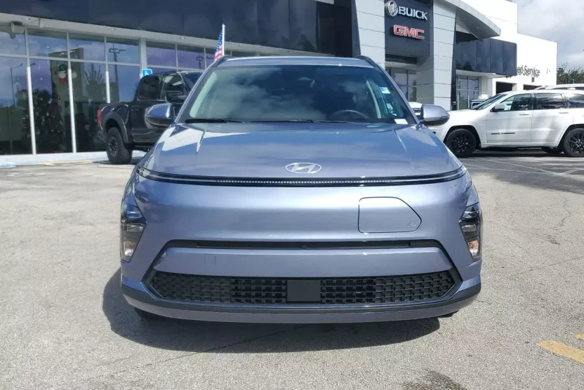 2024 Hyundai Kona Electric SEL photo 1