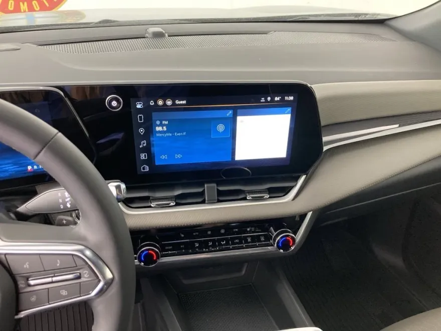 2026 Chevrolet Equinox LT photo 1