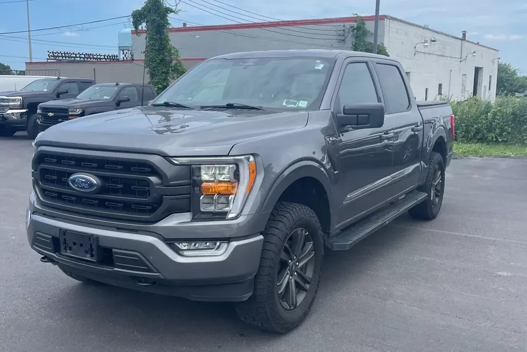 2022 Ford F-150 XLT photo 1