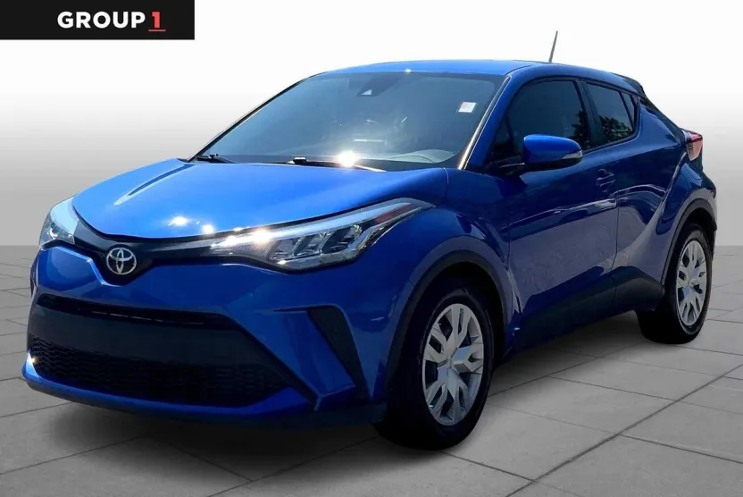 2020 Toyota C-HR LE photo 1