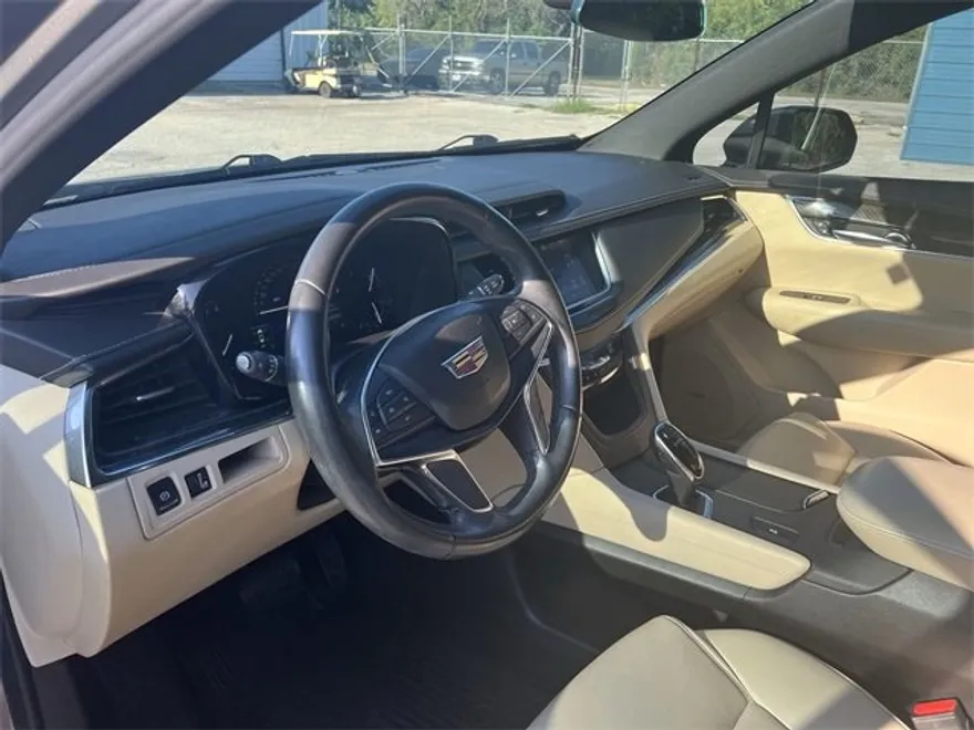 2019 Cadillac XT5 photo 1