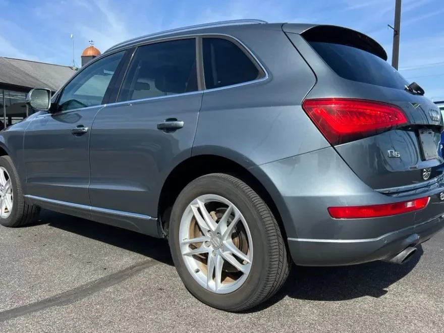 2016 Audi Q5 2.0T Premium Plus photo 1