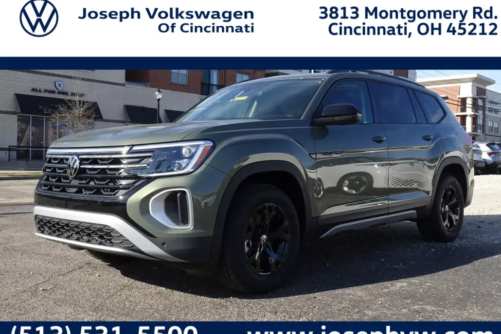 2025 Volkswagen Atlas Peak Edition photo 1