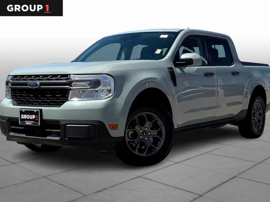 2023 Ford Maverick XLT photo 1
