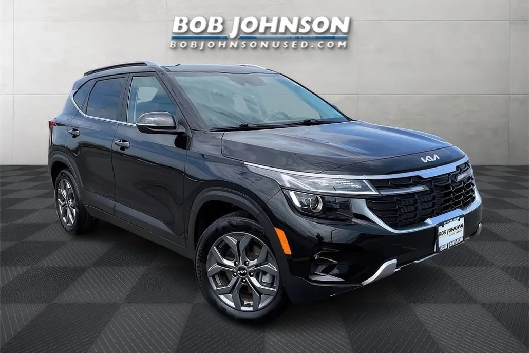 2024 Kia Seltos S photo 1