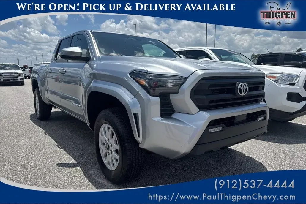 2024 Toyota Tacoma photo 1