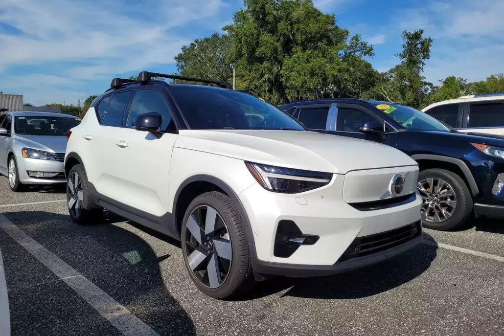 2023 Volvo XC40 Recharge Ultimate photo 1