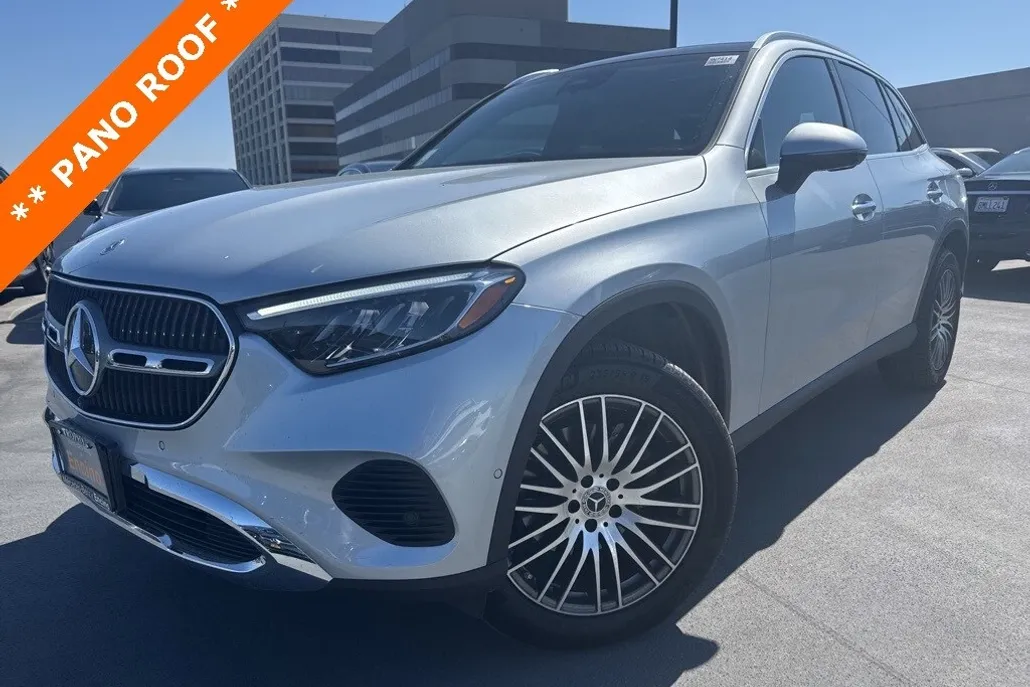 2025 Mercedes Benz GLC 300 photo 1