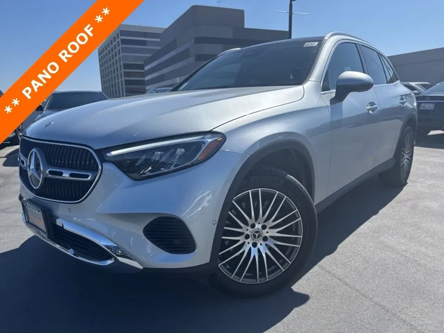 2025 Mercedes Benz GLC 300 photo 1