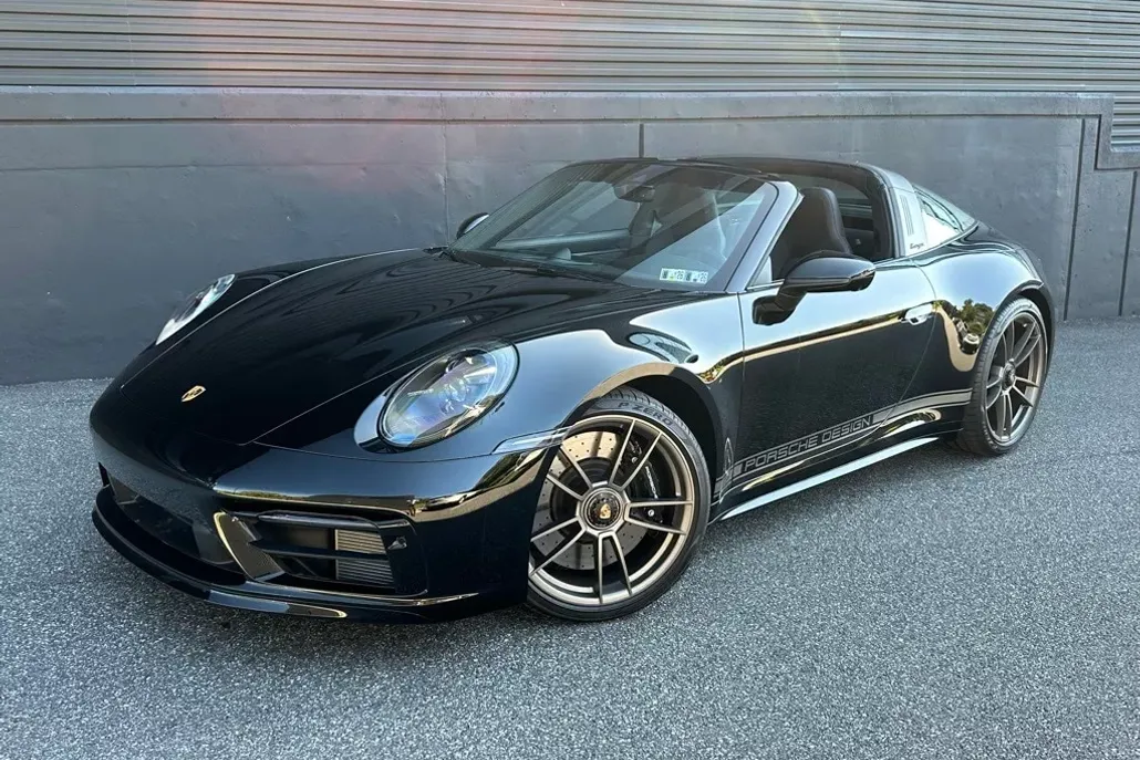 2023 Porsche 911 Targa 4S 4 GTS photo 1