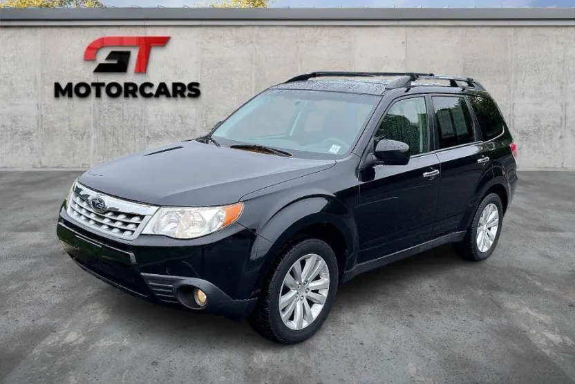 2013 Subaru Forester 2.5X Premium photo 1