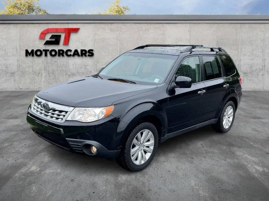 2013 Subaru Forester 2.5X Premium photo 1