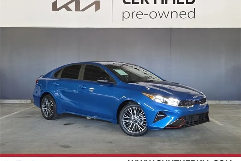 2024 Kia Forte GT-Line photo 1