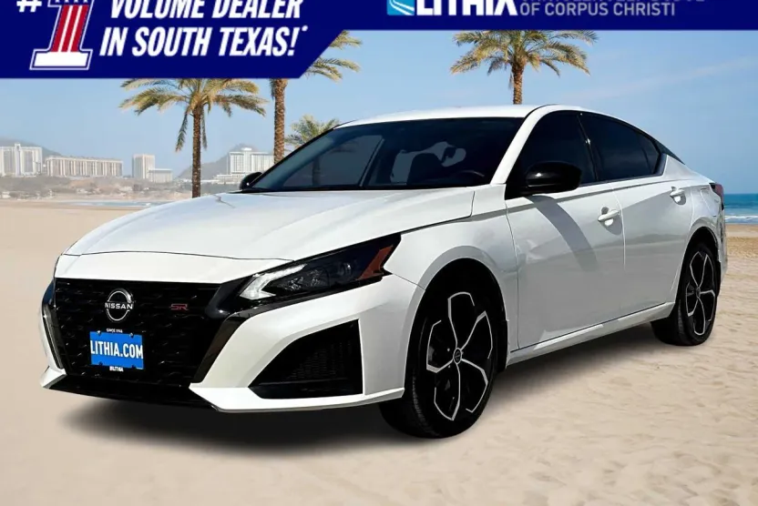 2025 Nissan Altima SR photo 1