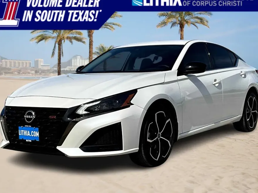 2025 Nissan Altima SR photo 1