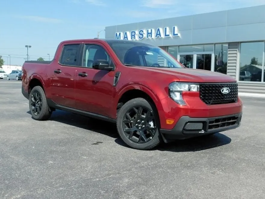 2025 Ford Maverick XLT photo 1