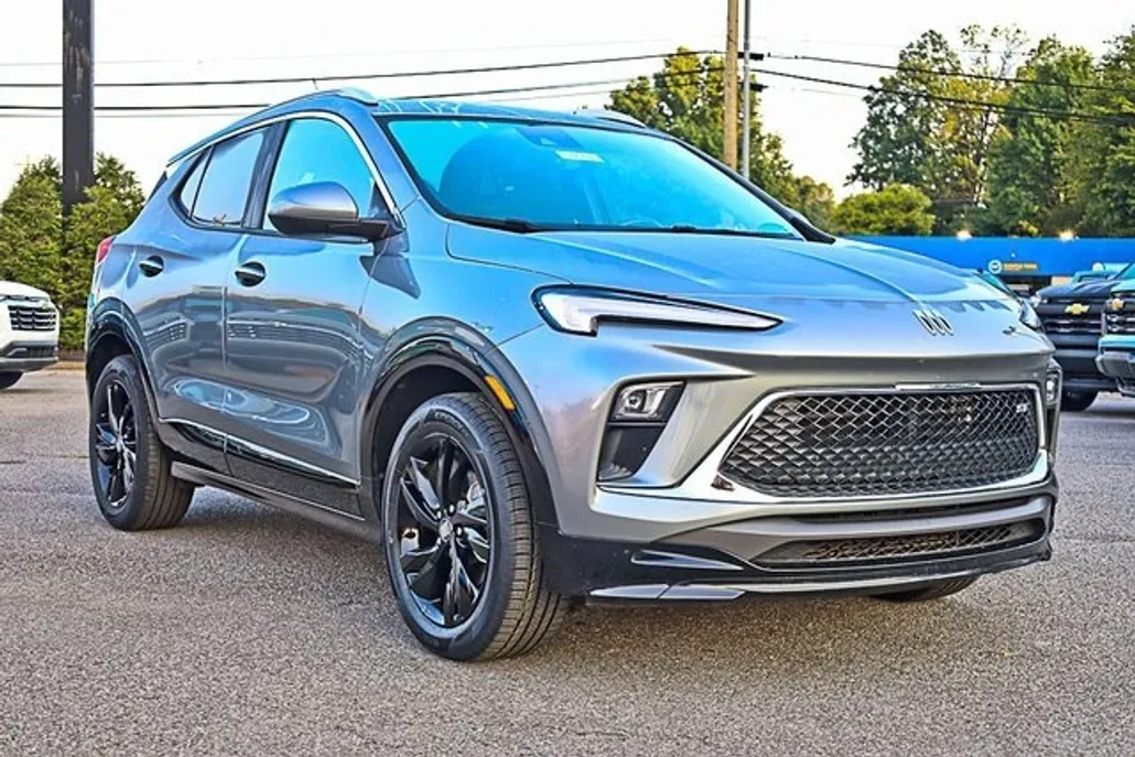 2024 Buick Encore GX Sport Touring photo 1