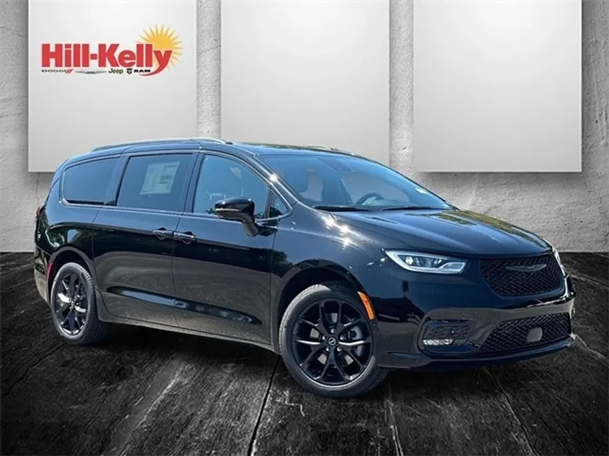 2026 Chrysler Pacifica Limited photo 1