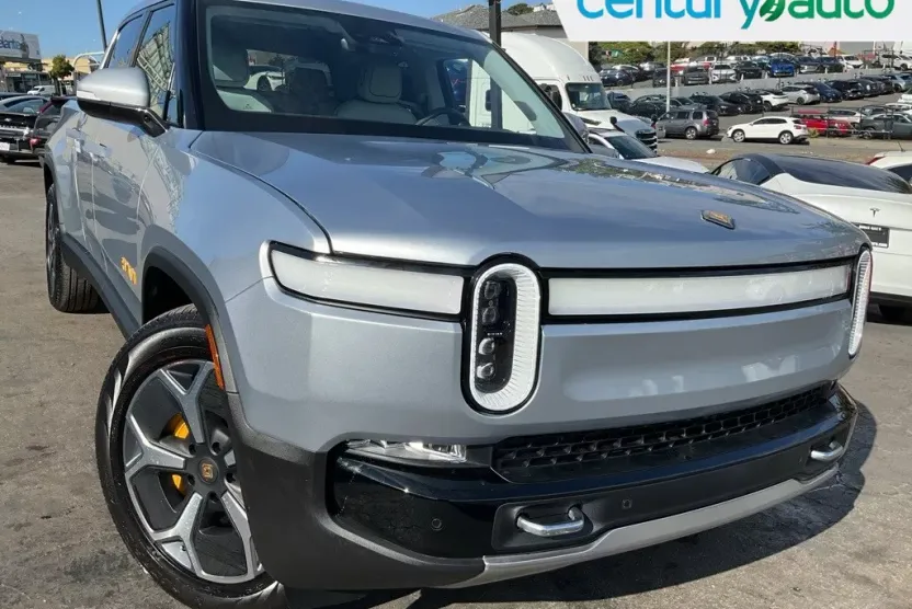 2023 Rivian R1T Adventure photo 1