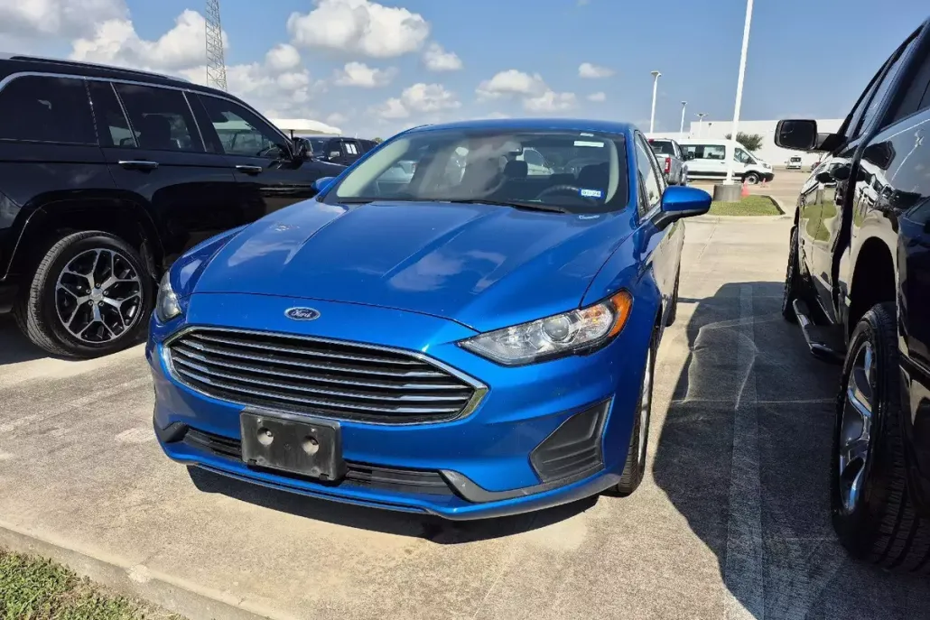 2020 Ford Fusion SE photo 1