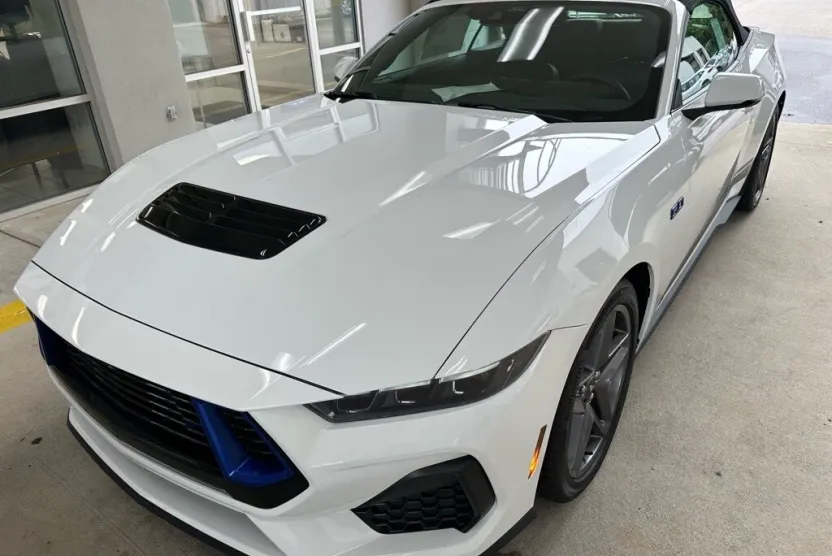 2025 Ford Mustang GT Premium Convertible photo 1