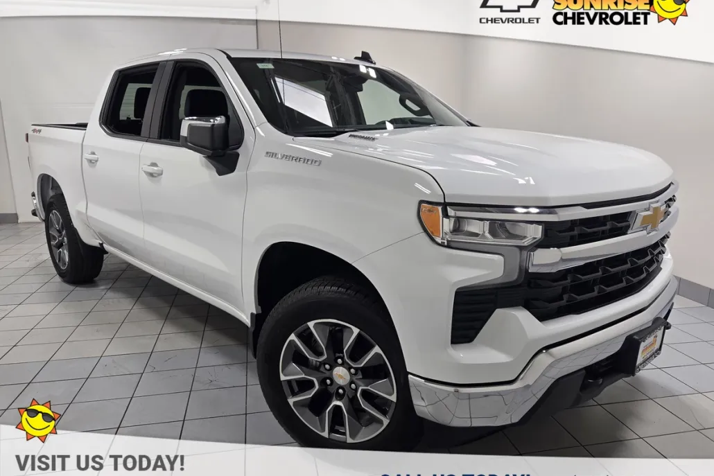 2025 Chevrolet Silverado 1500 LT photo 1