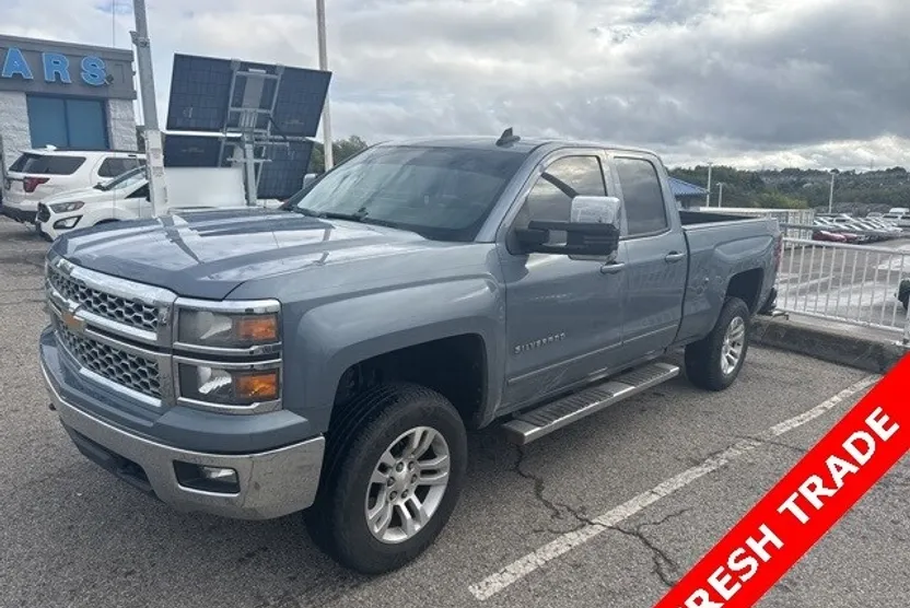 2015 Chevrolet Silverado 1500 LT photo 1